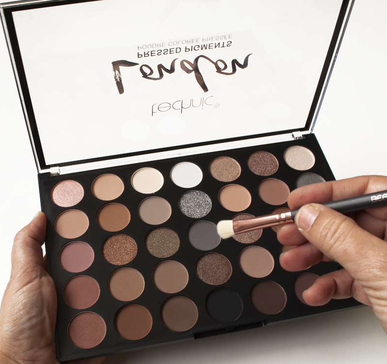 Technic 35 Shades Pressed Pigments Eyeshadow Palette - London